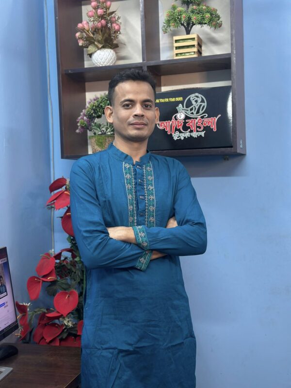 হাতের কাজ করা পাঞ্জাবী -সম্পূর্ণ ইউনিক ডিজাইন।